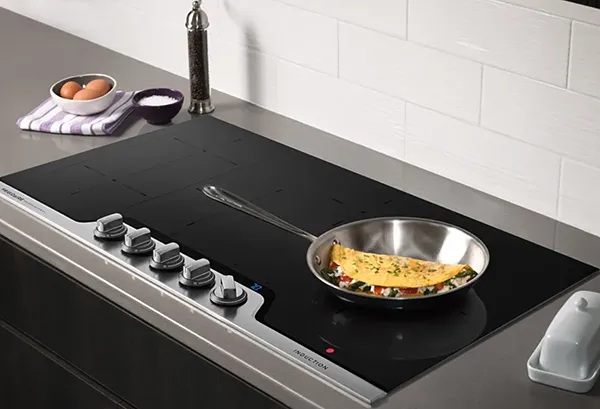 A Sleek Cooktop with Professional Appeal