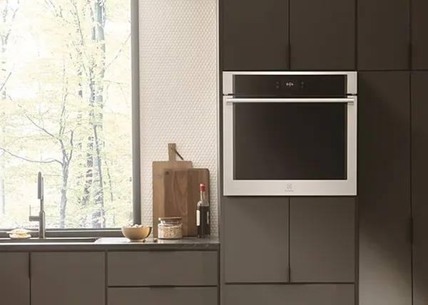 A Single Wall Oven That Does It All